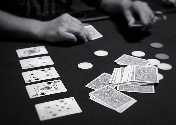 raisons du bluff au poker